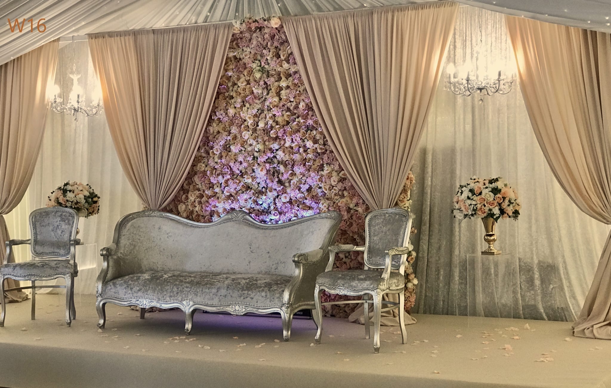 Wedding Table Decoration Ideas to Leave Your Guests Enchanted