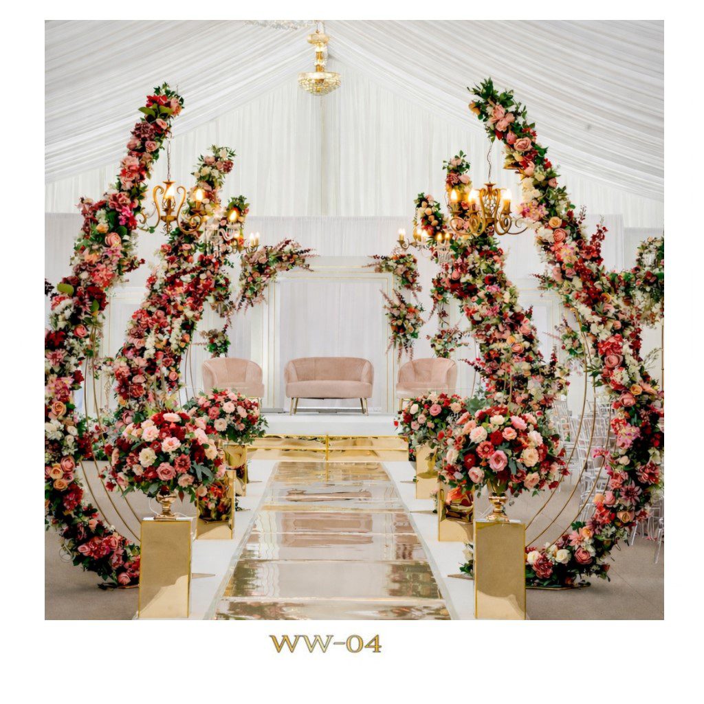 Transform Your Venue with High-End, Custom Event Table Decor